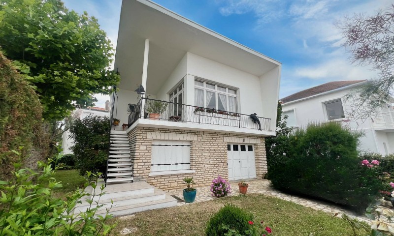 A 2 PAS DE LA PLAGE - MAISON SUR 2 NIVEAUX